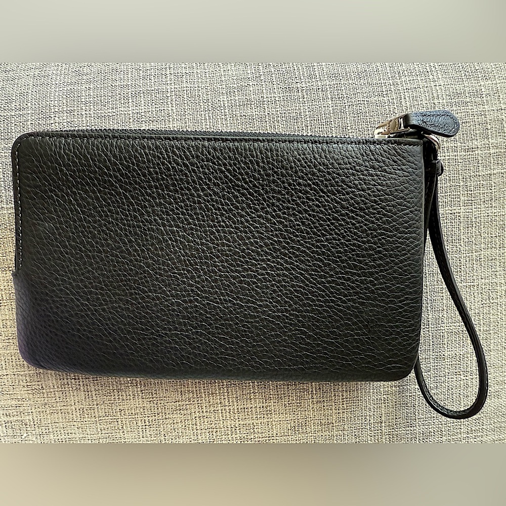 NWOT Coach Black and Cream Wristlet - Picture 3 of 8